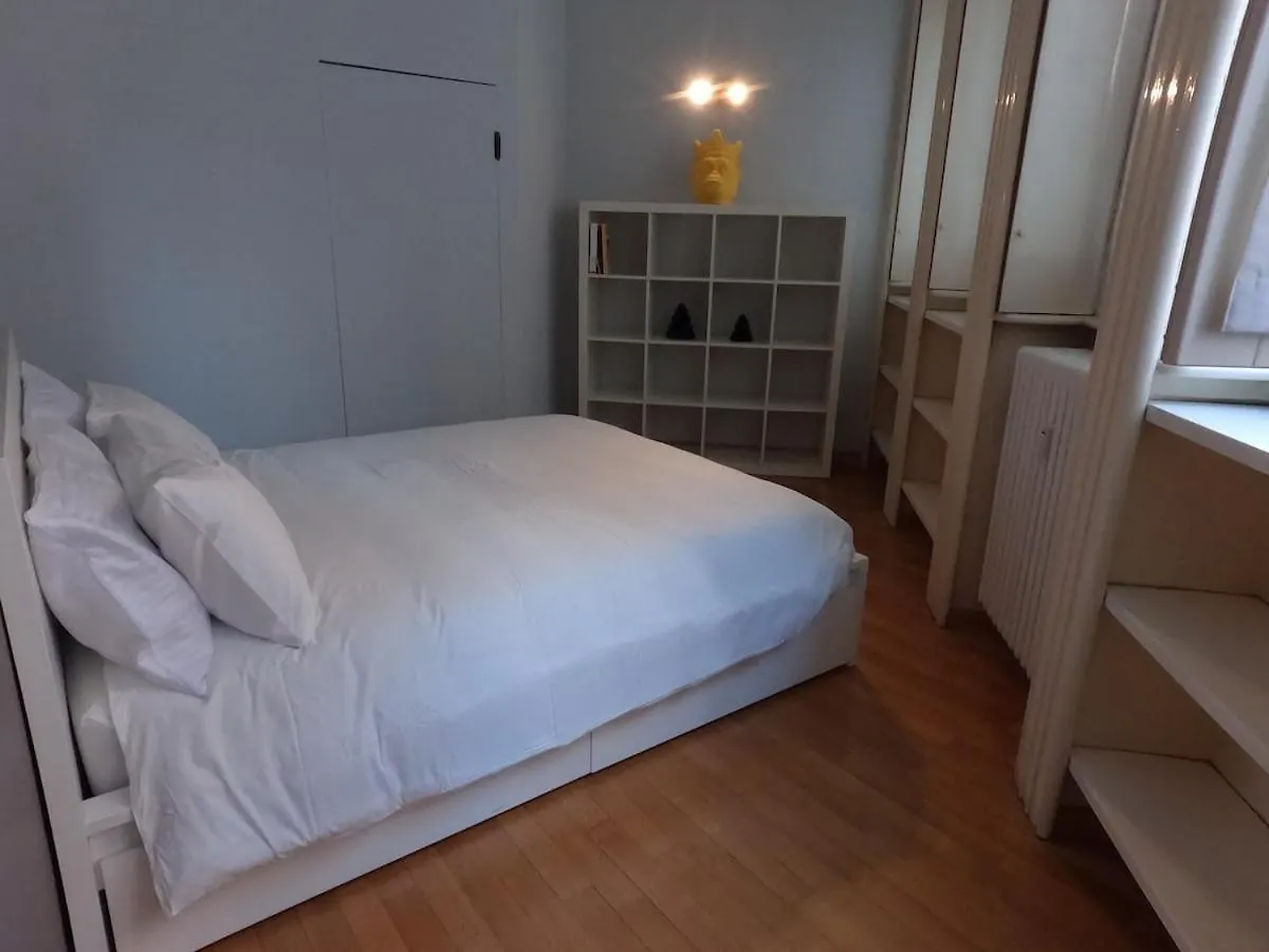 Apartment Modern Openspace In Piazza Repubblica Near To Via Montenapoleone Milan